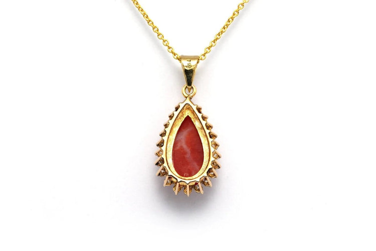 Pendentif Pendentif années 70 en or jaune 18 carats, corail et diamants 58 Facettes 22831