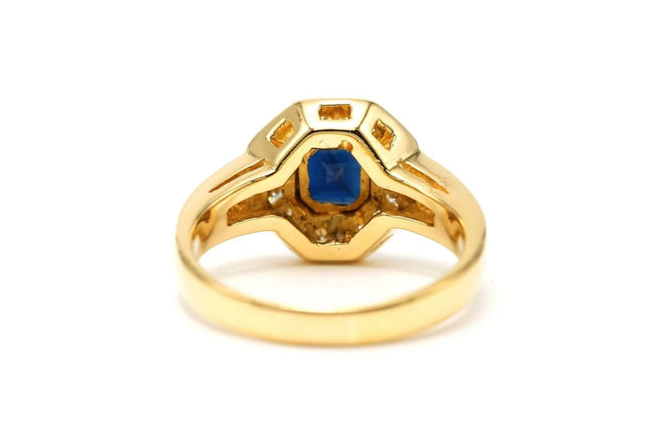 Bague 56 Bague contemporaine en or jaune, saphir et diamants 58 Facettes 22697