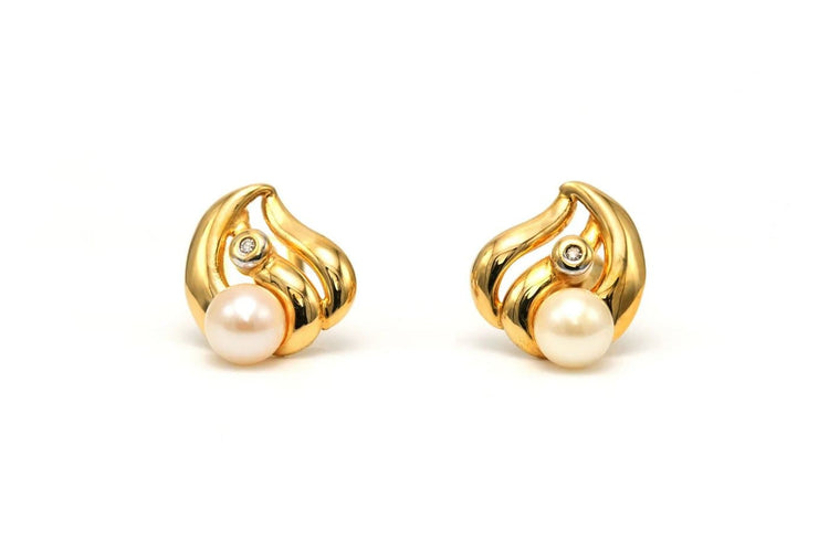 Boucles d'oreilles Boucles d’oreilles contemporaines en or jaune, perles et diamants 58 Facettes 22891