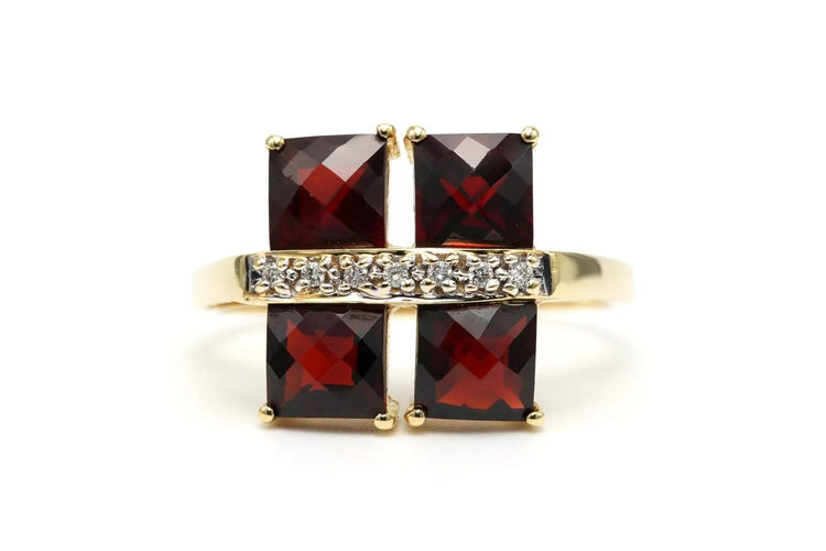 Bague 55 Bague contemporaine en or jaune, grenats et diamants 58 Facettes 22979