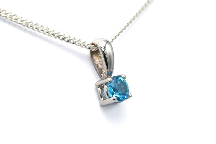 Pendentif Pendentif contemporain en or blanc 18 carats serti d’une topaze 58 Facettes 22888