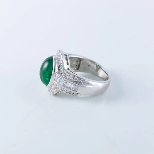 Bague 50 Bague émeraude cabochon et diamants en or blanc 750 58 Facettes