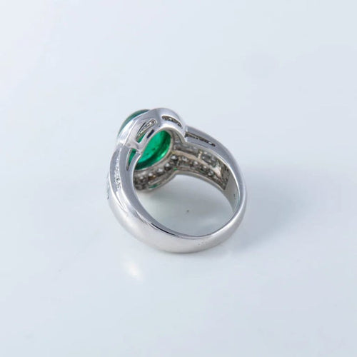 Bague 50 Bague émeraude cabochon et diamants en or blanc 750 58 Facettes