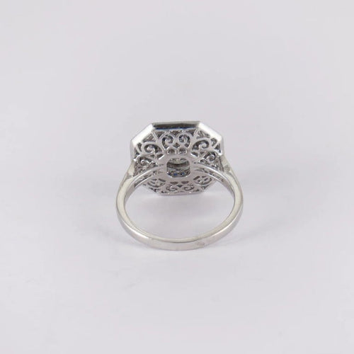 Bague 56 Bague Art déco en or blanc 18 carats, diamant et saphirs 58 Facettes