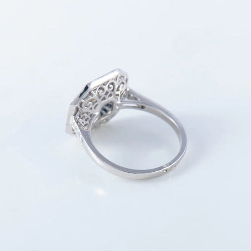 Bague 56 Bague Art déco en or blanc 18 carats, diamant et saphirs 58 Facettes