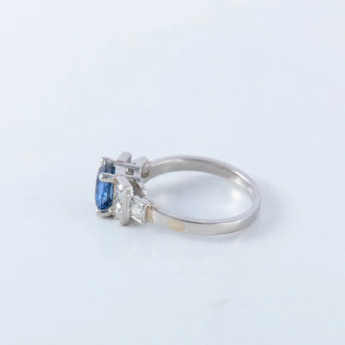 Bague 53 Bague en platine avec saphir et diamants 58 Facettes