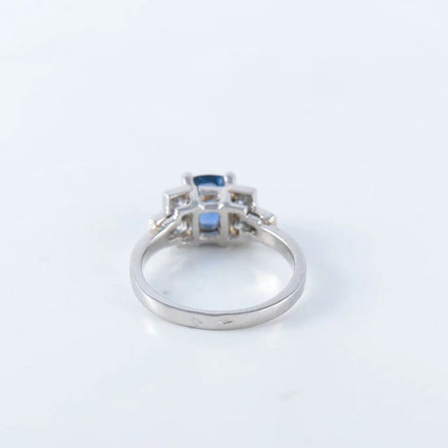 Bague 53 Bague en platine avec saphir et diamants 58 Facettes