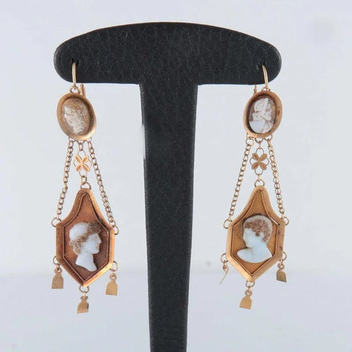 Boucles d'oreilles Boucles d'oreilles camées Empire en or jaune 58 Facettes