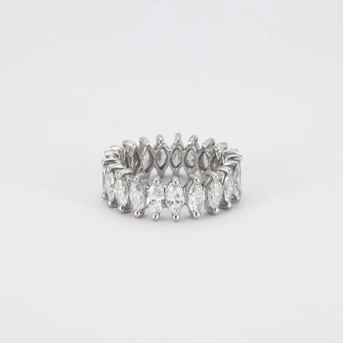 Bague 55 Alliance - Bague en or blanc 18K et diamants taille navette 58 Facettes