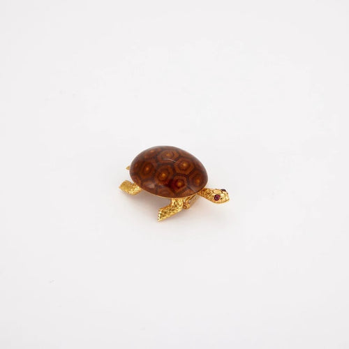 Broche Boucheron - Broche tortue en or jaune 18K émaillé 58 Facettes