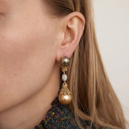 Boucles d'oreilles Fred - Boucles d'oreilles pendantes en or jaune 18K, perles et diamants 58 Facettes