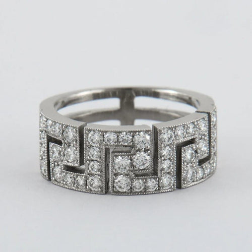 Bague 55 Bague anneau motif grec en platine pavée de diamants 58 Facettes