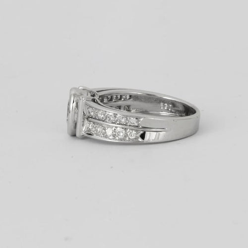 Bague 55 Fred - Bague solitaire en or blanc 18K, diamant ovale 0,80 ct 58 Facettes