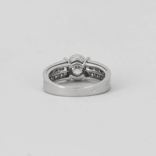 Bague 55 Fred - Bague solitaire en or blanc 18K, diamant ovale 0,80 ct 58 Facettes