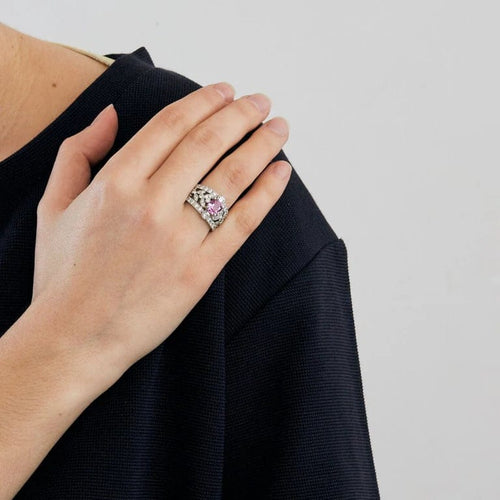 Bague 55 Bague bandeau en platine avec saphir rose et diamants 58 Facettes