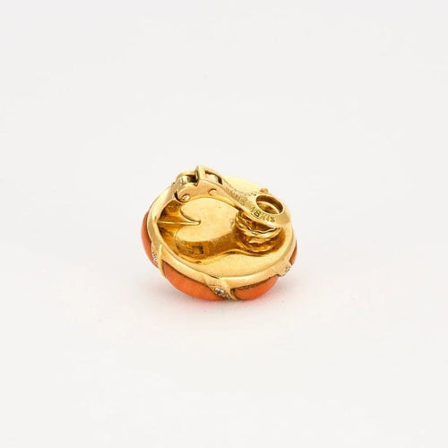 Boucles d'oreilles Mauboussin - Clips d’oreilles vintage en or jaune, diamants, perles et corail 58 Facettes