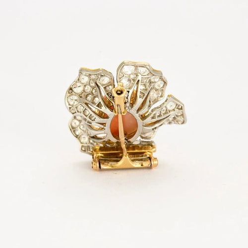Broche Mauboussin - Broche fleur en or jaune et or gris, corail et diamants 58 Facettes