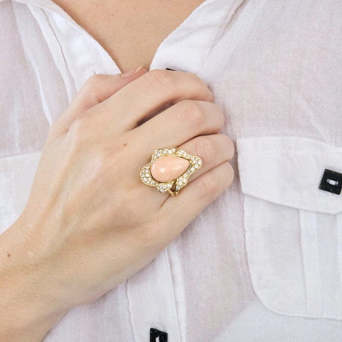 Bague 52 Bulgari - Bague entourage en or jaune 18 carats, corail et diamants 58 Facettes