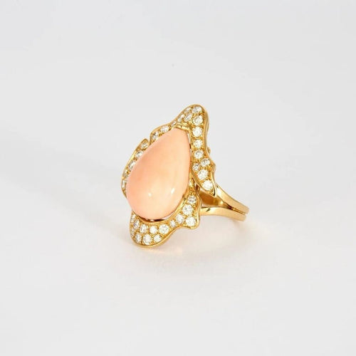Bague 52 Bulgari - Bague entourage en or jaune 18 carats, corail et diamants 58 Facettes