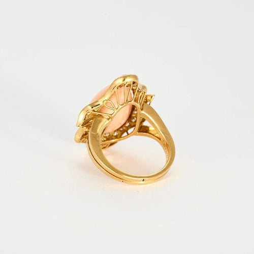 Bague 52 Bulgari - Bague entourage en or jaune 18 carats, corail et diamants 58 Facettes