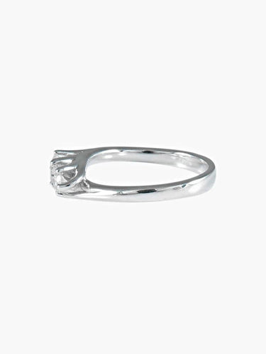 Bague jarretière en or blanc et diamants