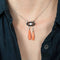 Collier Collier négligé Art déco en or gris 18 k, onyx, corail et diamants 58 Facettes 464