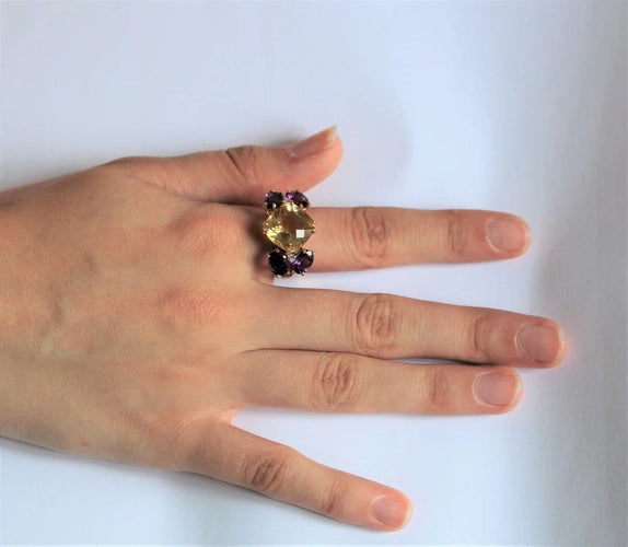 Bague 54 Bague papillon en or rose 18k citrine, améthystes et diamants 58 Facettes 469
