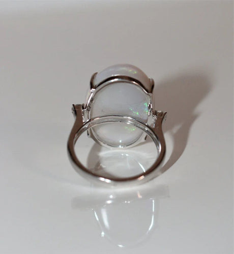 Bague 53 Bague opale blanche d’Australie en or gris 18k et diamants 58 Facettes 479
