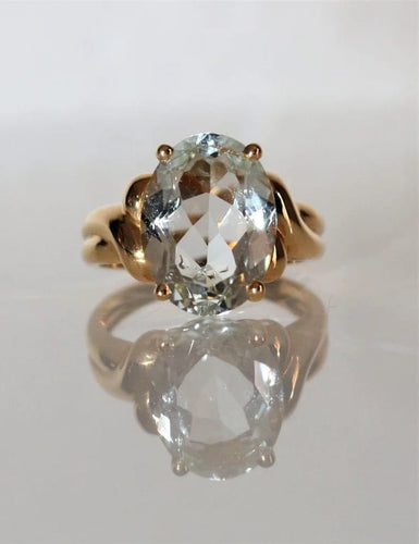 Bague 54 / Aigue-marine Bague en or jaune 18k sertie d’une aigue-marine ovale 4,93 ct 58 Facettes 515