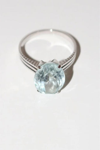 Bague 54 Bague en or blanc 18k sertie d’une aigue-marine 58 Facettes 521