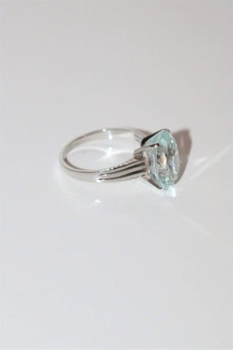 Bague 54 Bague en or blanc 18k sertie d’une aigue-marine 58 Facettes 521
