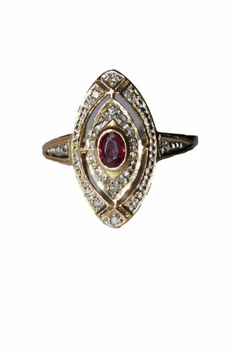 Bague 55 Bague marquise en or jaune 18 carats rubis et diamants 58 Facettes 572