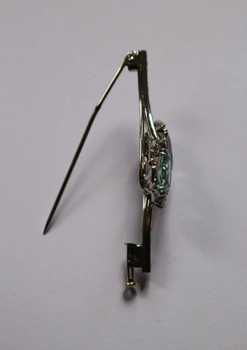 Broche Broche rétro en or gris 18 carats, aigues-marines et diamants 58 Facettes 580