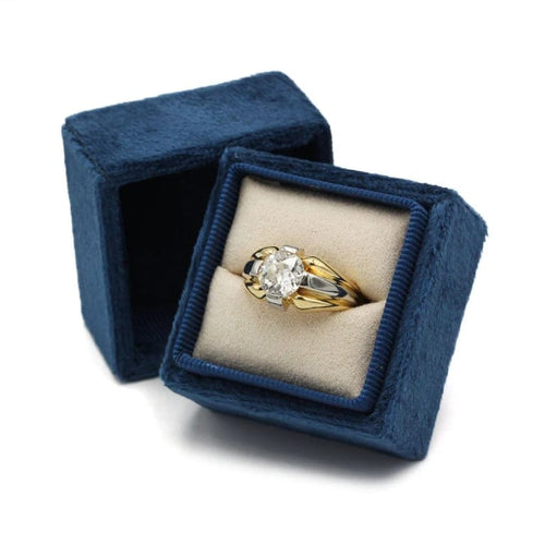 Bague 53 Chevalière - Bague en or jaune et blanc avec diamant 58 Facettes 1045