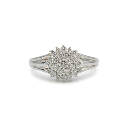 Bague 54 Bague en or blanc 750‰ sertie de diamants 58 Facettes 1056
