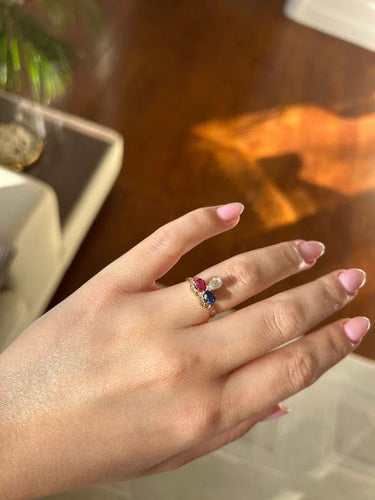 Bague 50 Bague duchesse XIXe siècle en or jaune, diamants, rubis et saphir 58 Facettes 1193