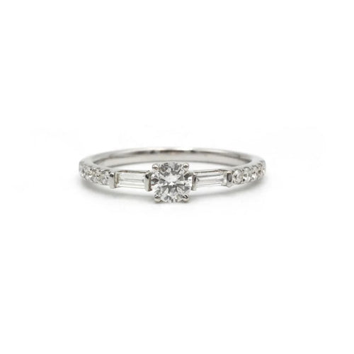 Bague 53.5 Bague en or blanc 750‰ et diamants taille brillant 58 Facettes 1121