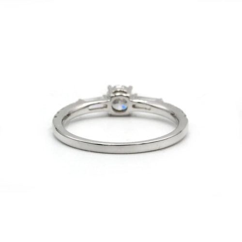 Bague 53.5 Bague en or blanc 750‰ et diamants taille brillant 58 Facettes 1121