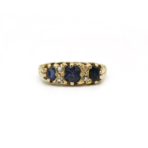 Bague 47 Bague en or jaune 750‰ sertie de saphirs et diamants 58 Facettes 1122