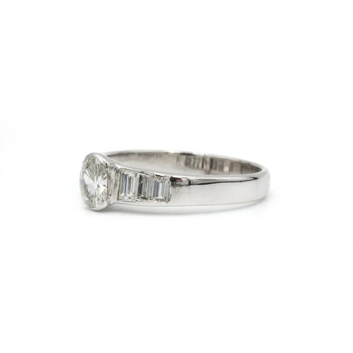 Bague 55 Bague en or blanc 750‰ et diamants 58 Facettes 1144