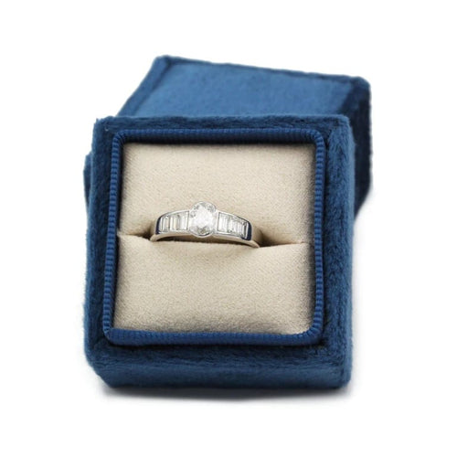 Bague 55 Bague en or blanc 750‰ et diamants 58 Facettes 1144