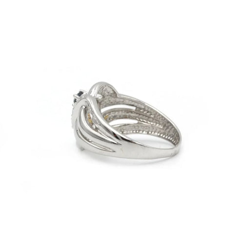Bague 54 Bague en or blanc 750‰ avec saphirs et diamants 58 Facettes 1143