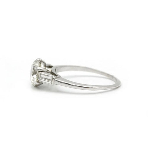 Bague 52 Bague solitaire en or blanc 750‰ et diamants 58 Facettes 1135