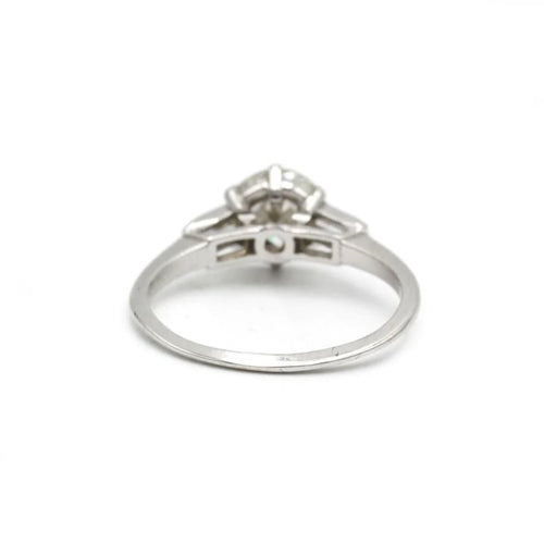 Bague 52 Bague solitaire en or blanc 750‰ et diamants 58 Facettes 1135