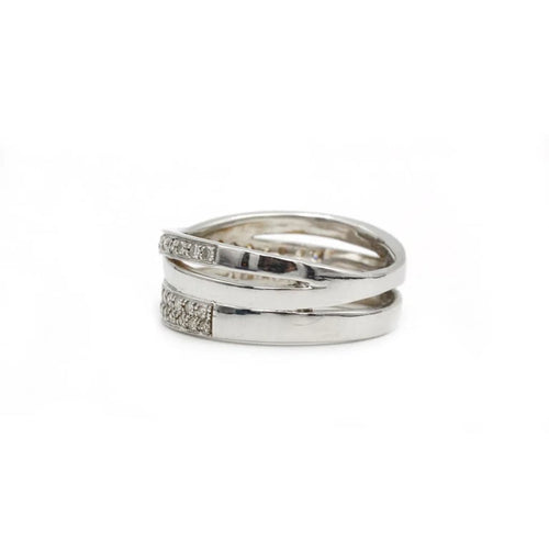 Bague 54 Bague en or blanc 750‰ pavée de diamants 58 Facettes 1149