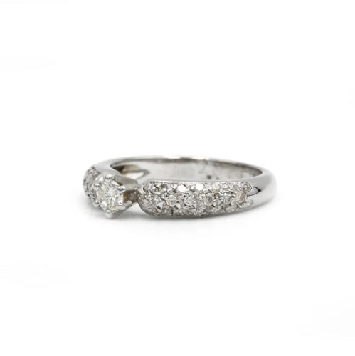 Bague 52 Bague en or blanc 750‰ sertie de diamants 58 Facettes 1162