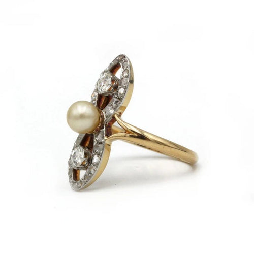 Bague 56 Bague XIXe siècle en or jaune 18 carats, perle et diamants 58 Facettes 1187