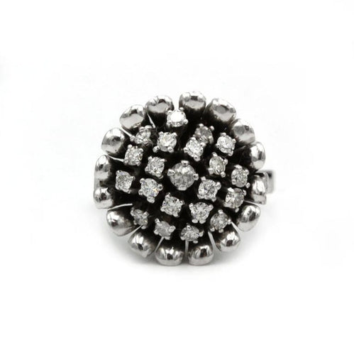 Bague 56 Bague en or blanc 750‰ sertie de diamants 58 Facettes 1088-1
