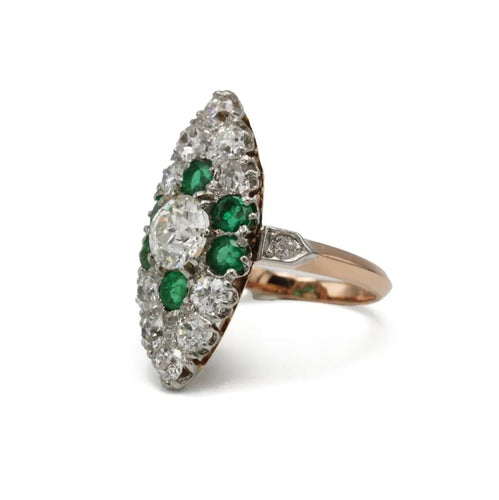 Bague 52 Bague marquise Art déco en or 750 et platine, diamants et émeraudes 58 Facettes 1272