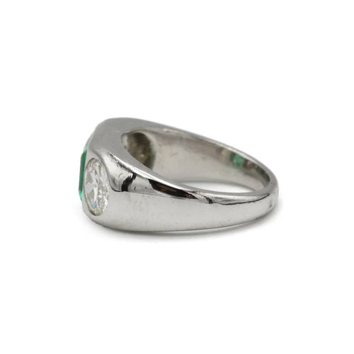 Bague 53 Bague Art déco en platine, émeraude et diamants 58 Facettes 1273